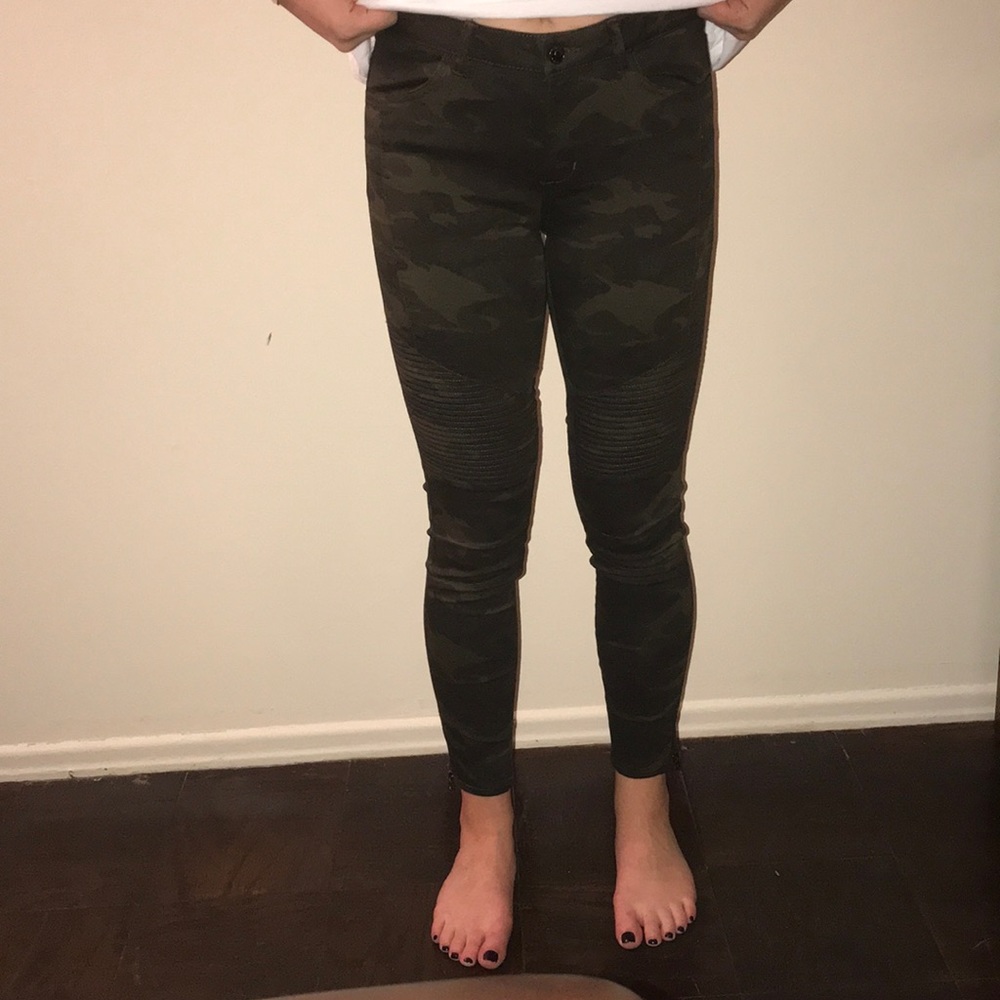 Zara dark green camouflage jeans